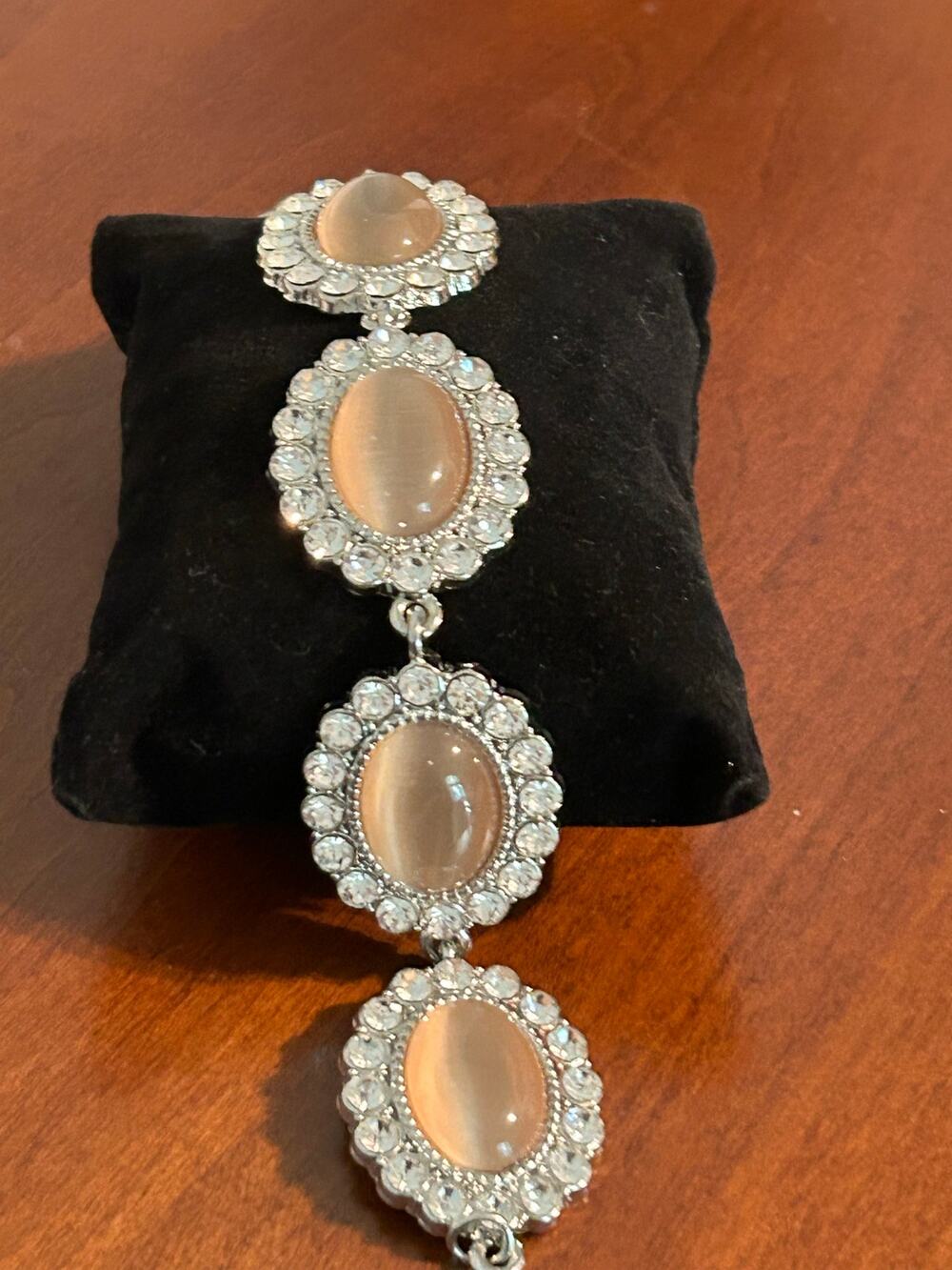 Diva Bracelet Tan Gems White Rhinestones  N 103 BRA GOL